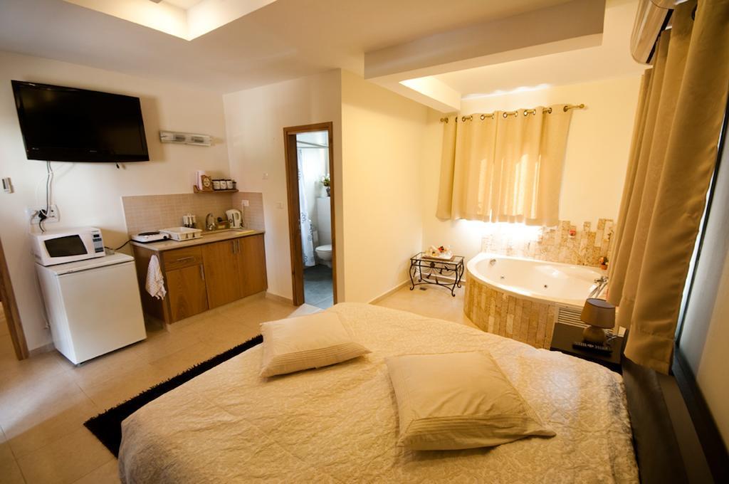 Elimelech Bapardes She'ar Yashuv Exterior photo