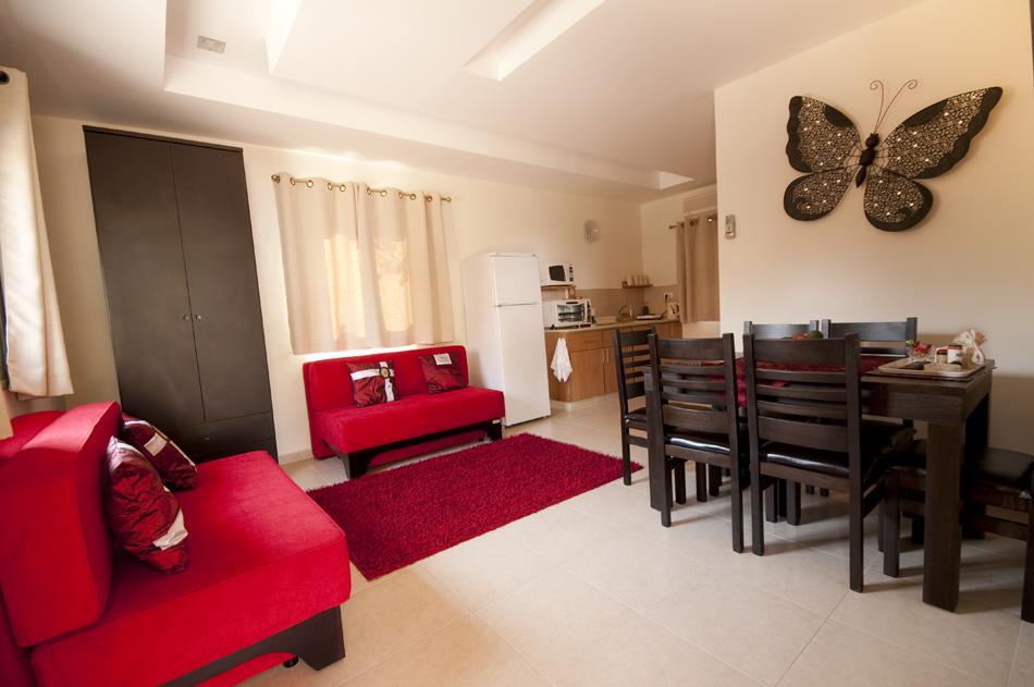 Elimelech Bapardes She'ar Yashuv Room photo